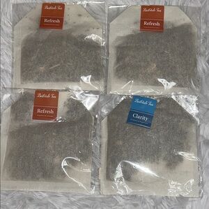 Hydraromatherapy Shower Bombs Set of 4 with Bag